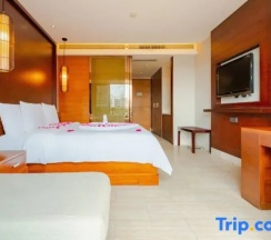 Люкс Deluxe с красивым видом из окна в Sanya Phoenix Waterside Gloria Resort