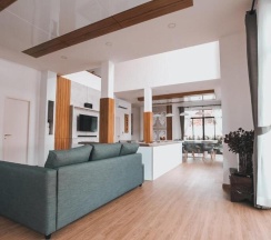 Двухместная семейная вилла двуспальная кровать в Happy Family Villa