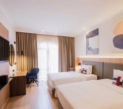 Люкс "Джуниор" (Апартамент с 2 спальнями) в Кортъярд Марриотт Сочи Красная Поляна