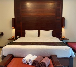 Двухместная вилла с видом на бассейн двуспальная кровать в Howard Johnson by Wyndham Phuket Naiyang