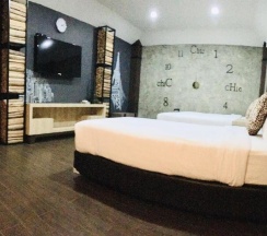 Трёхместный номер Standard в The Chic 101 Hotel