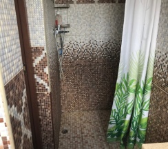 Трехместный полулюкс в Успенка