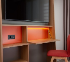 Семейный номер с межкомнатной дверью в Hampton by Hilton Moscow Rogozhsky Val