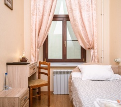 Стандартный одноместный номер с общей ванной комнатой в Inn 6 line