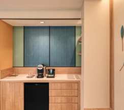 Клубный люкс c 1 комнатой с балконом и с красивым видом из окна в Отель Dusit Thani Krabi Beach Resort
