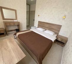 Стандарт с одной двуспальной кроватью в Rabat hotel