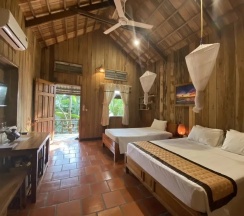 Трёхместное бунгало с видом на сад в Blue Sea Resort