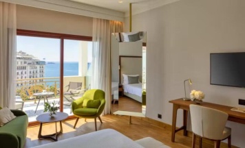 Двухместный номер Executive с видом на море двуспальная кровать в Electra Palace Thessaloniki