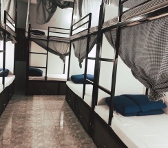 Кровать в общем номере в Oppa House Hostel - Adults Only