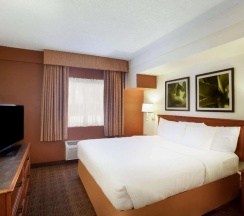 Двухместный люкс (двуспальная кровать) в La Quinta Inn by Wyndham Austin Capitol / Downtown