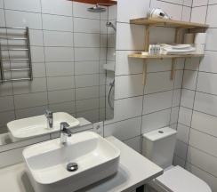 Коттедж с 2 комнатами с балконом в Хорошее место