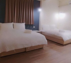 Четырёхместный номер Classic в Feng Jia Tonight Hostel
