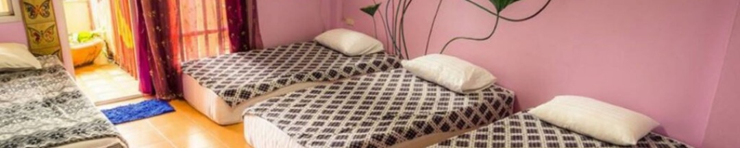 Кровать в общем номере (мужской номер) в Bee Sleep Hostel Koh Chang