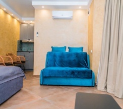 Комфорт с кухней отдельным входом в Villa Maria club
