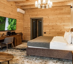 Номер Делюкс с двуспальной кроватью с видом на гору в Grand Chalet Altay