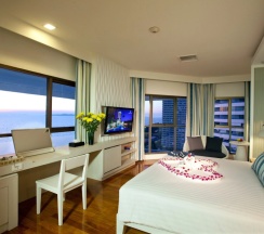 Двухместный номер люкс Presidential двуспальная кровать в Jomtien Palm Beach Hotel And Resort