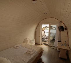 Коттедж стандарт с 1 двуспальной кроватью (Глэмпинг у воды) в Набережная №1