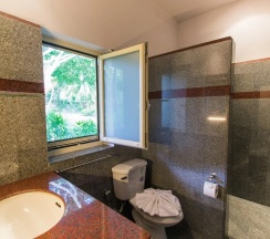 Вилла с 3 комнатами с балконом в Viola Pool Villa