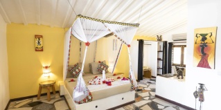 Уроа: Курортный отель Paradise Beach Resort