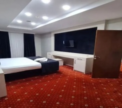 Двухместный номер Superior с видом на город двуспальная кровать в Lara Hotel & Spa