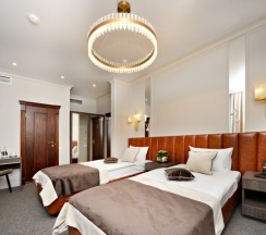 Улучшенный номер в Design Hotel Senator