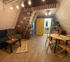 Двухместный коттедж Classic с красивым видом из окна двуспальная кровать в Papino village