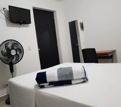 Двухместный номер Economy 2 отдельные кровати в Laureles Home