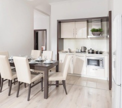 Апартамент стандарт с видом на горы 3 спальни в Апартаменты Курорта Красная Поляна