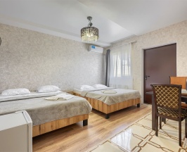 Эконом с двумя двуспальными кроватями в Nairi