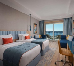 Двухместный номер Deluxe с балконом и с видом на море 2 отдельные кровати в Rixos Water World Aktau