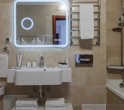 Стандарт Улучшенный с двуспальной кроватью в Marins Grand Hotel Астрахань