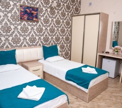 Двухместный номер Deluxe двуспальная кровать в Sebail Inn Hotel - Hostel