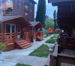 Трёхместный номер Economy с балконом и с красивым видом из окна в Holiday park