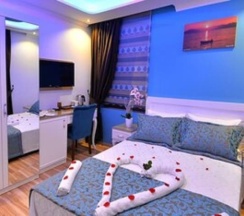 Двухместный номер Standard с балконом двуспальная кровать в Kayi Hotel