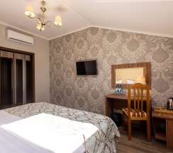 Номер первой категории "Без балкона мансарда" в Mari