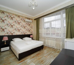 Двухместная комната с двуспальной кроватью в Чайка