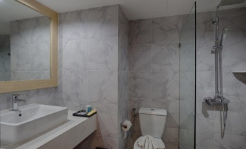 Двухместный номер Superior с видом на бассейн двуспальная кровать в Phuket Island View Resort