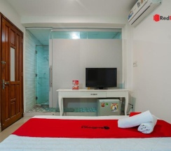 Двухместный номер Standard двуспальная кровать в RedDoorz Near Tan Dinh Market 3