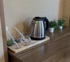 Трёхместный номер Супериор c 1 комнатой с балконом и с красивым видом из окна в Aimara