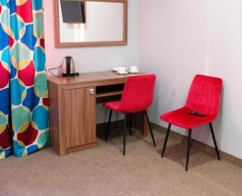 Номер стандарт с 1 двуспальной кроватью (с завтраком) в M-hotel