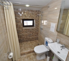Корпус Андорра Семейный Люкс в Family Pride Inn Прайд