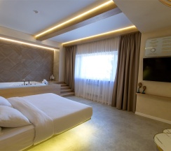 LUXE в Kamarooms Business Hotel&Spa