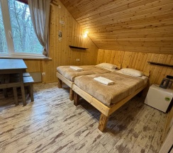НОМЕР ЧЕТЫРЕХМЕСТНЫЙ НА 2 ЭТАЖЕ (№8,9) в Куршале