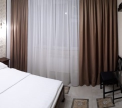 Делюкс в День и ночь