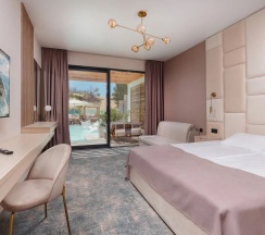 SEA VILLAGE SUITE SWIM UP в Volna Sea Village