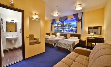 Эконом четырехместный /  Economy room QDPL в Heliopark Cruise