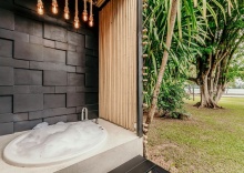 Студия с красивым видом из окна в The Mangrove Panwa Phuket Resort