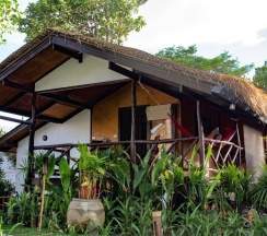 Бунгало Classic с видом на бассейн в Отель Secret Garden Beach Resort