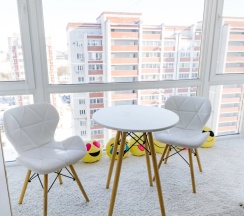 Апартаменты с балконом и с красивым видом из окна в BedAndRest