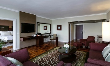 Двухместный люкс Executive двуспальная кровать в Pullman Bangkok Hotel G
